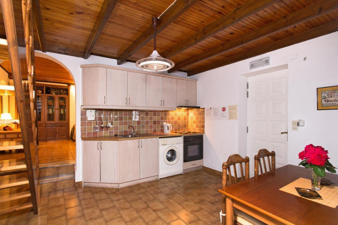 Villa Bacchus Kassiopi Corfu エクステリア 写真