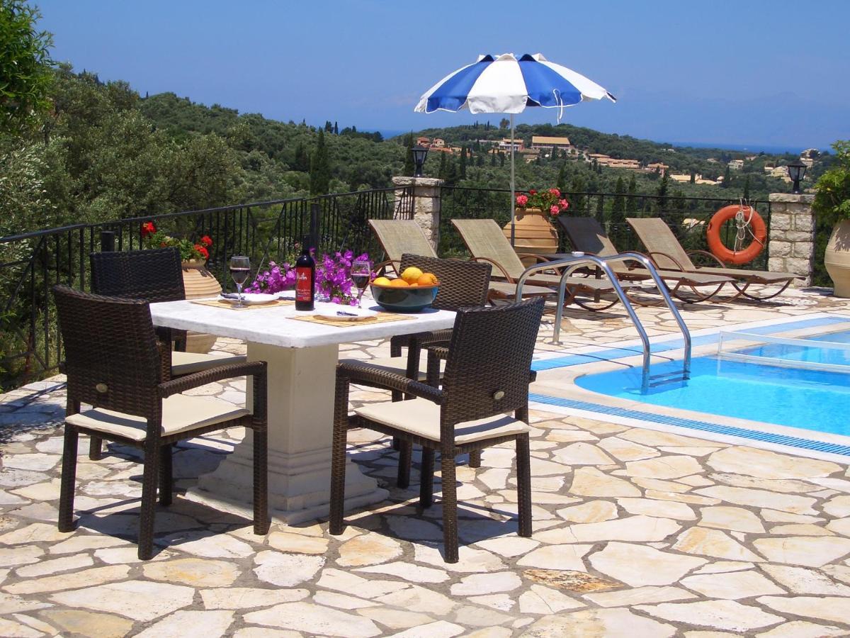 Villa Bacchus Kassiopi Corfu エクステリア 写真
