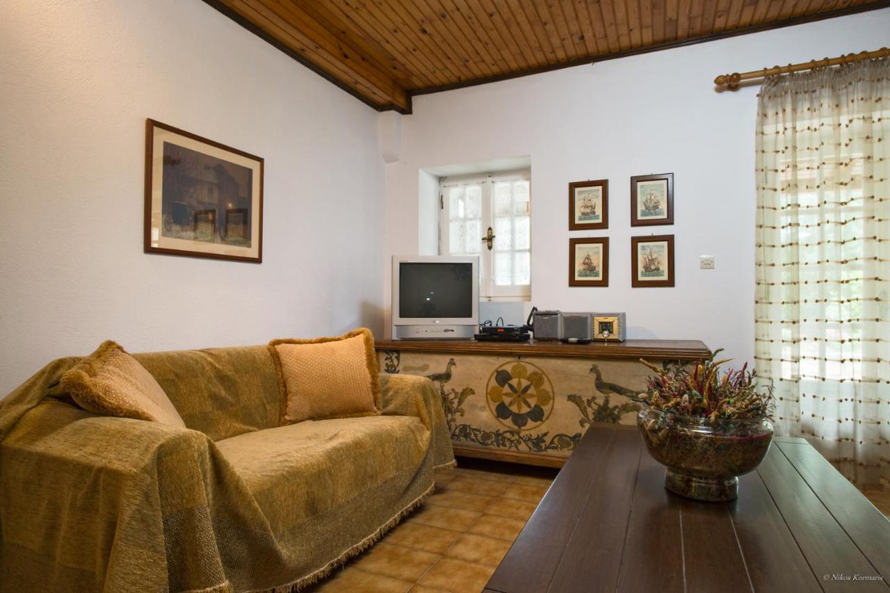 Villa Bacchus Kassiopi Corfu エクステリア 写真